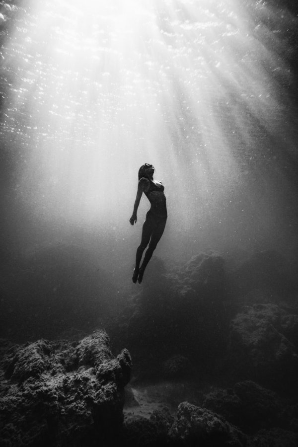 Девушка вода