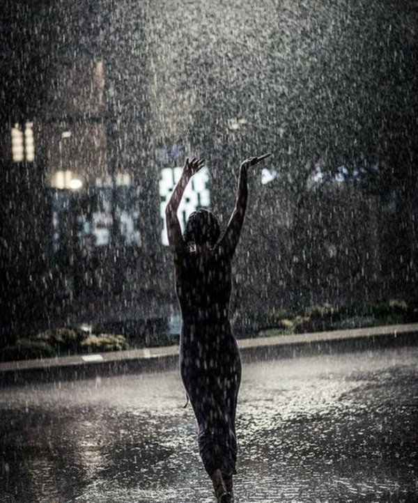 Девушка дождь