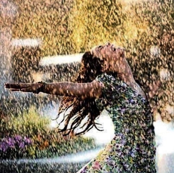 Девушка дождь