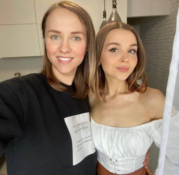 Девушка лена