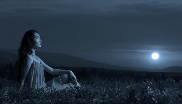 Ночная девушка