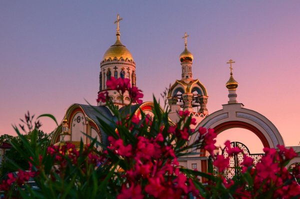 церковь владимира равноапостольного сочи