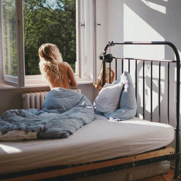 Девушка проснулась