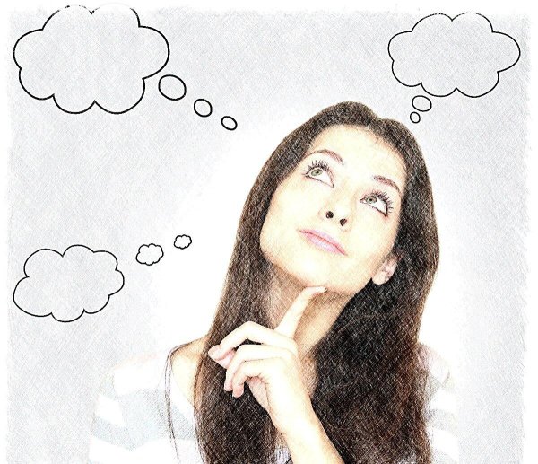 Девушка думает