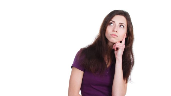 Девушка думает