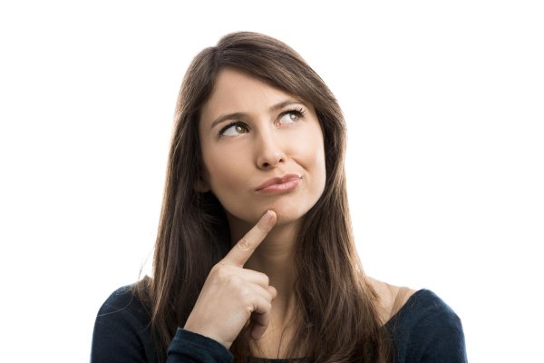 Девушка думает