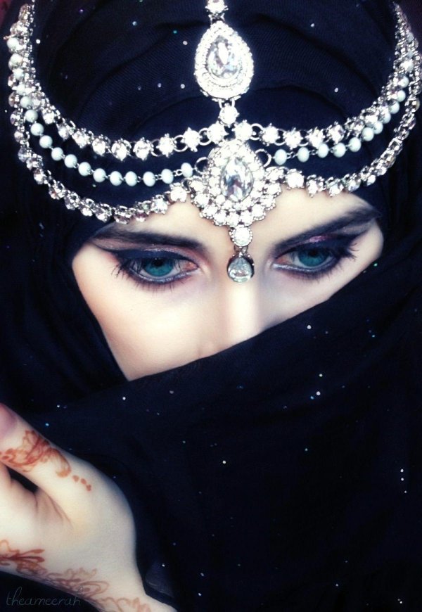 Девушка арабски