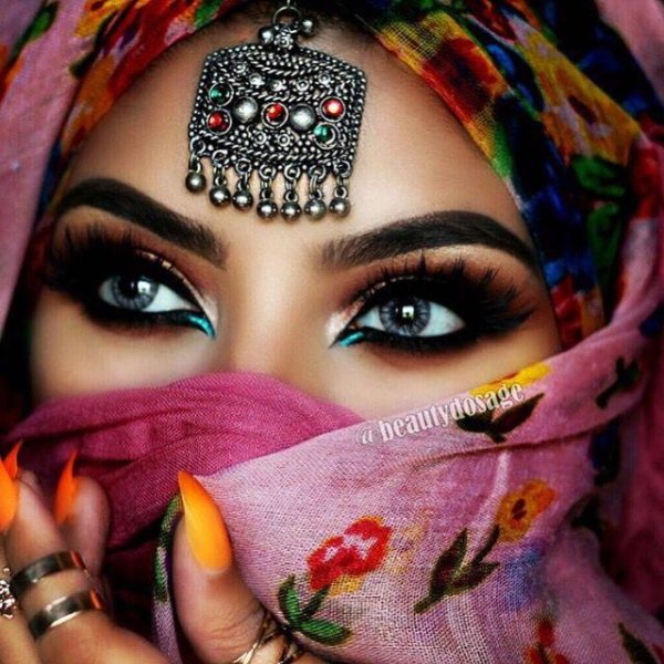 Девушка арабски