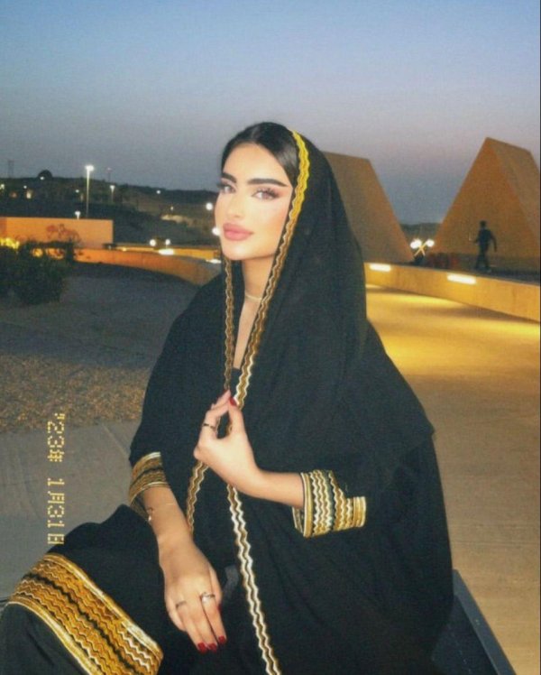 Девушка арабски