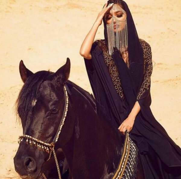 Девушка арабски