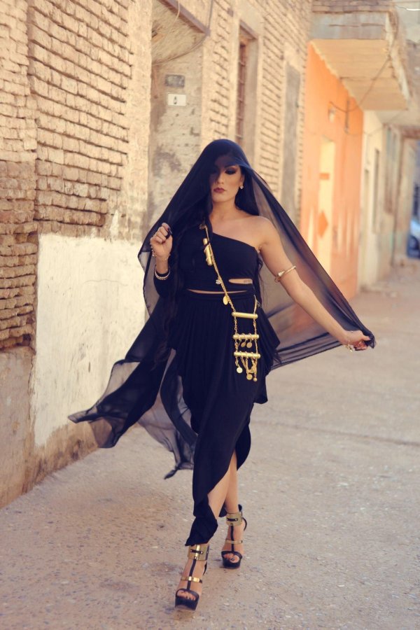 Девушка арабски