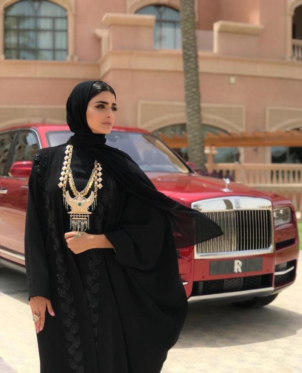 Девушка арабски