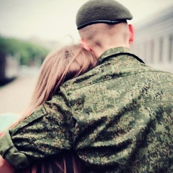 Девушка солдат