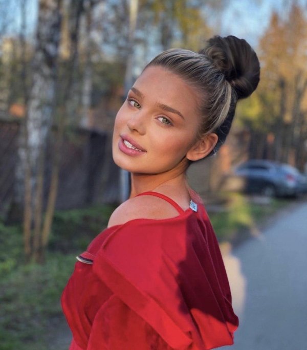 Вероника девушка