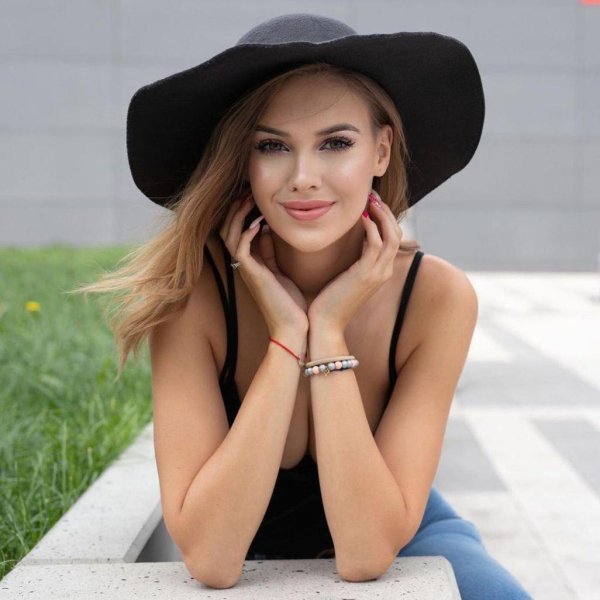 Вероника девушка