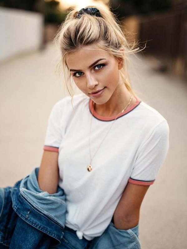 Девушка марина