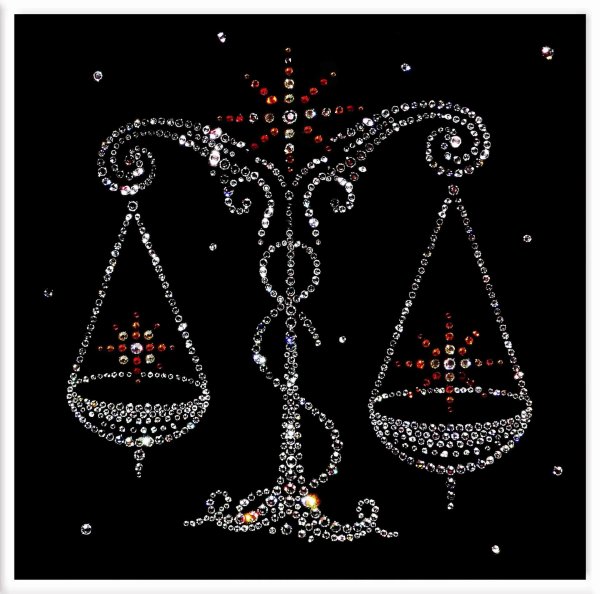 Девушка весы