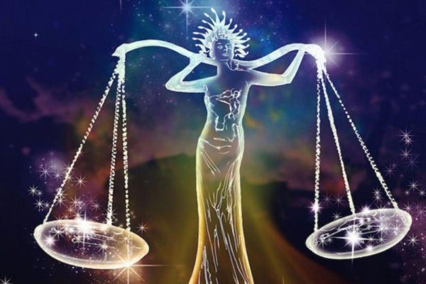 Девушка весы