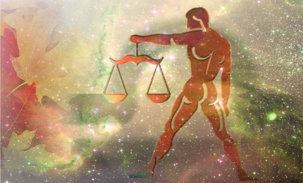 Девушка весы