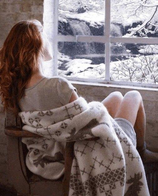 Девушка ждет