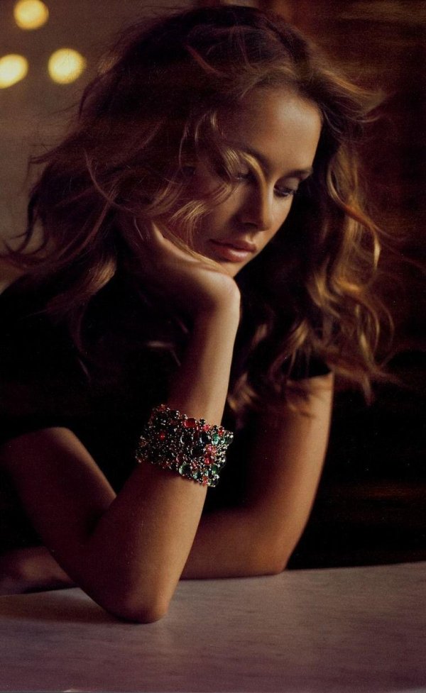 Девушка ждет