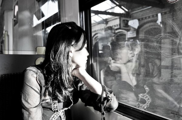 Девушка ждет