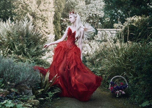 Девушка сказка