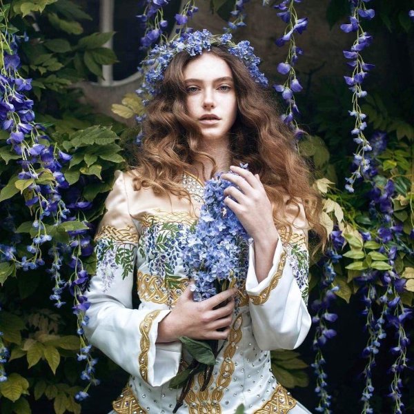 Девушка сказка