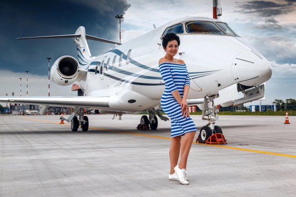 Самолет девушка