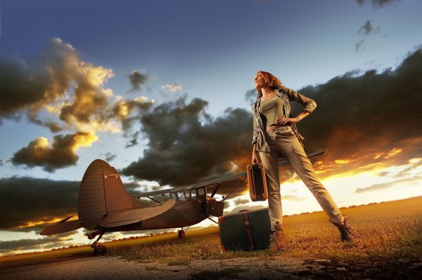 Самолет девушка