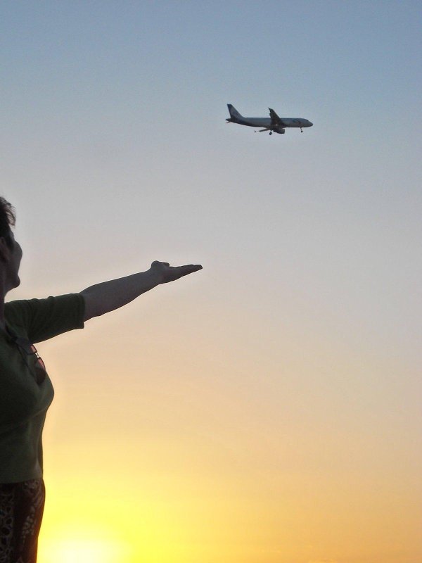 Самолет девушка