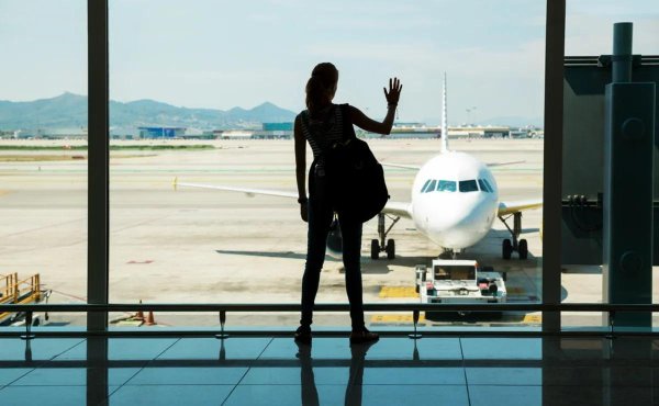 Самолет девушка