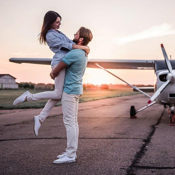 Самолет девушка