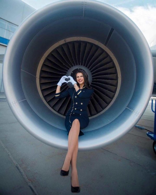 Самолет девушка