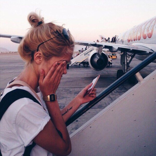 Самолет девушка