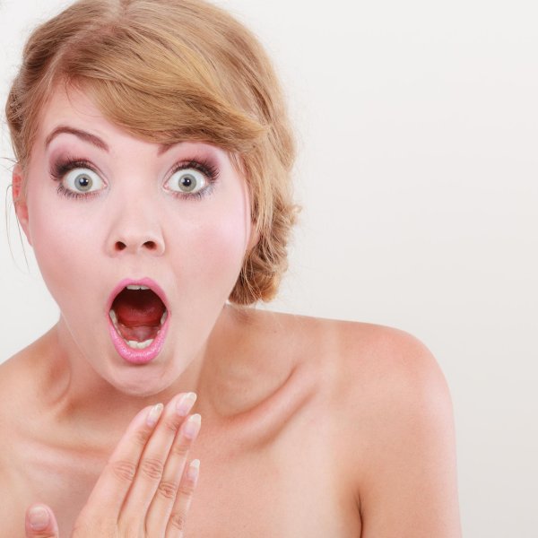 Удивленная девушка