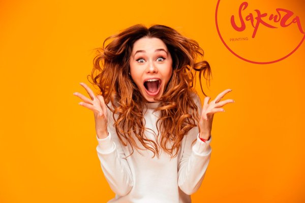 Удивленная девушка