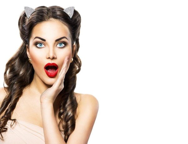 Удивленная девушка