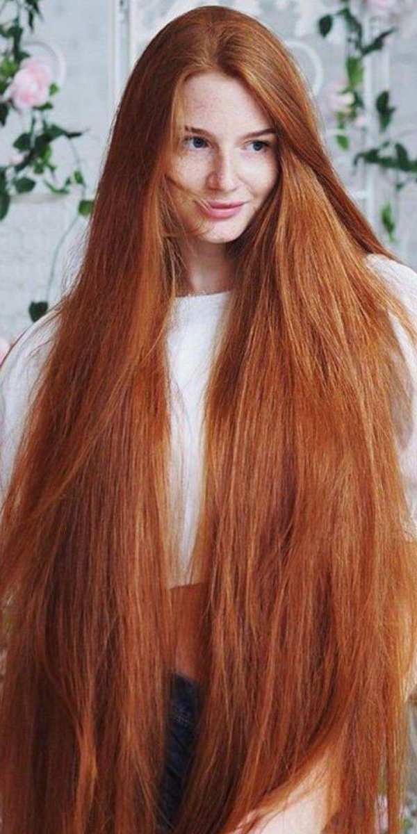 Длинноволосая девушка