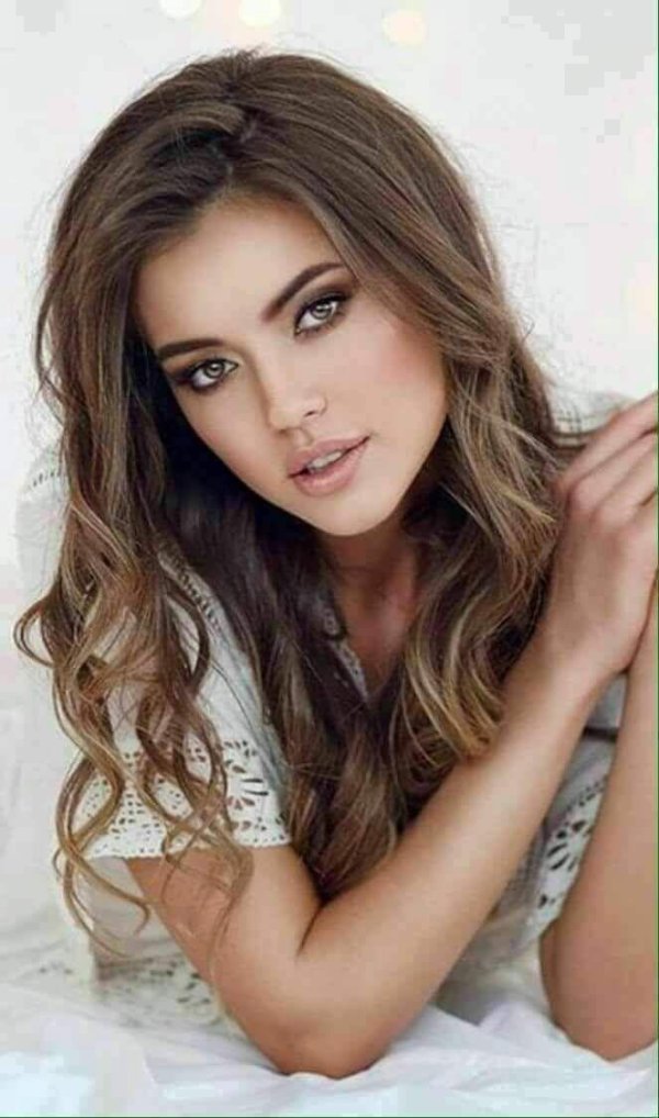 Девушка надо