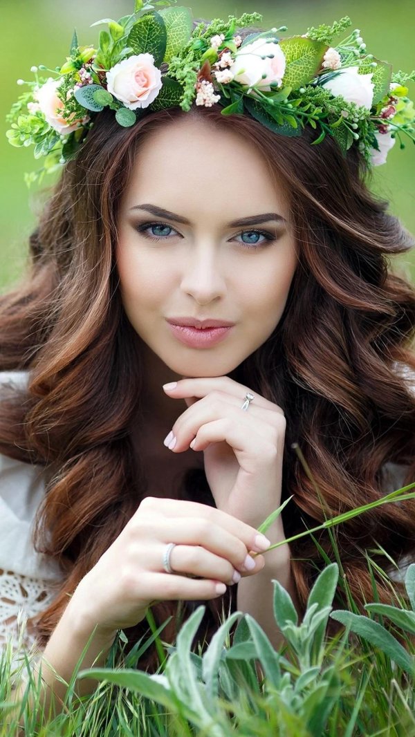 Девушка надо