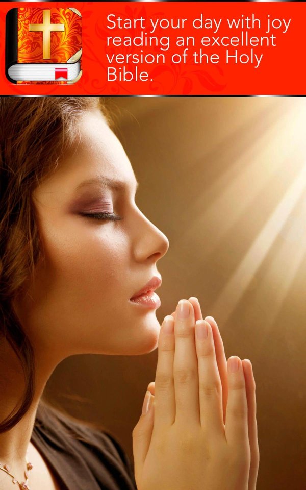 Девушка молится