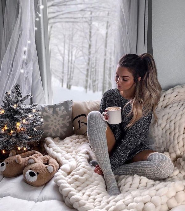 Уютная девушка