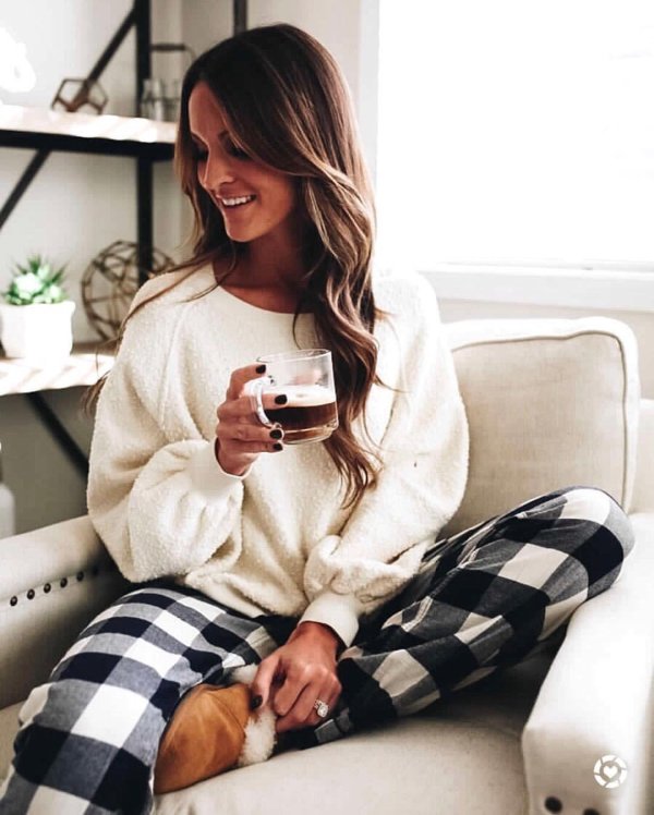 Уютная девушка