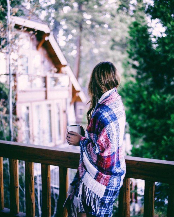 Уютная девушка