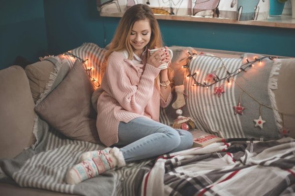 Уютная девушка