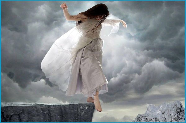 Девушка падает