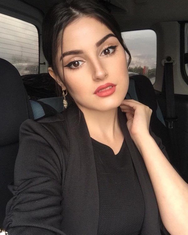 Девушка дагестанка