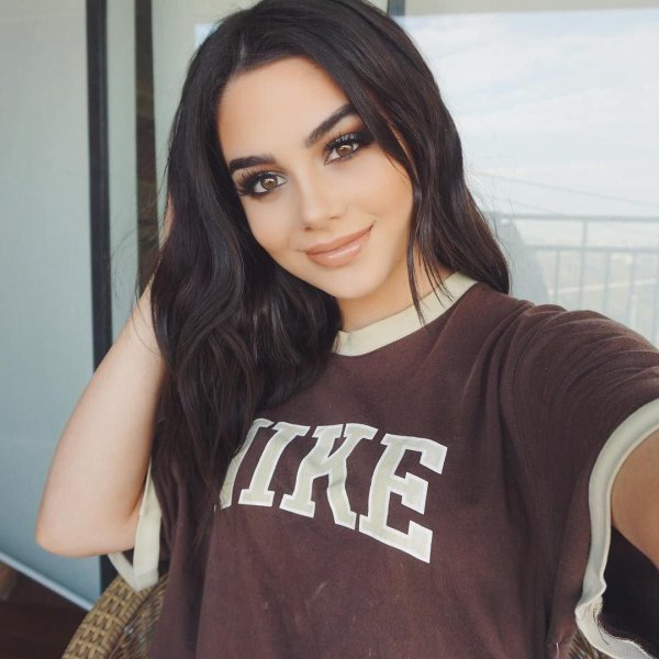 Девушка дагестанка