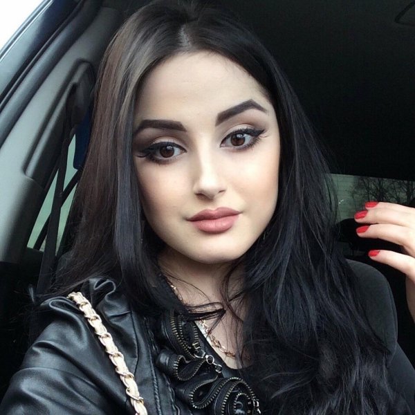 Девушка дагестанка